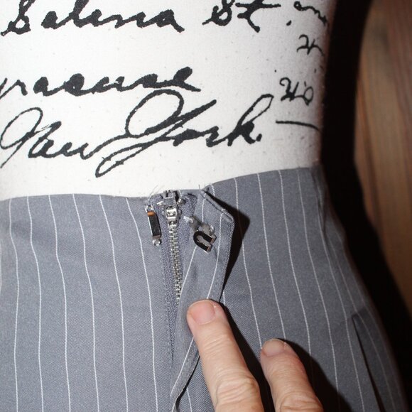 Forever 21 Plus WIde Leg Grey Pinstriped Pants Size 4X NWT - Picture 7 of 12